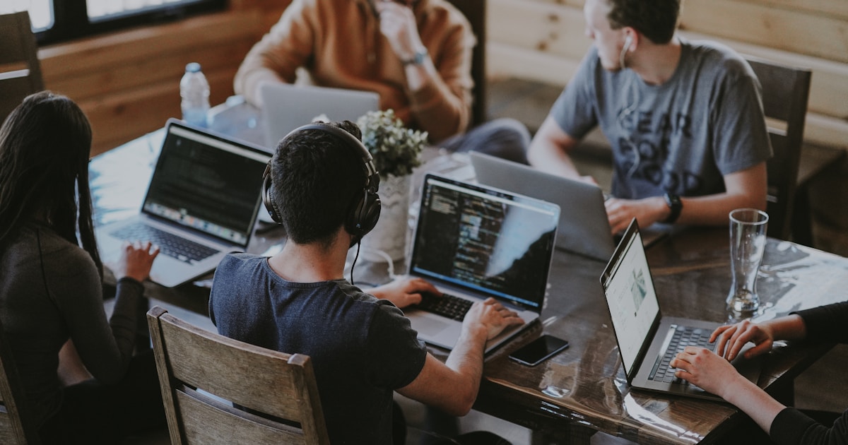 Freelance Website Designer vs Agency: Which Is Right for Your UK Business?